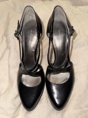 Bandolino Leather Pumps 6M